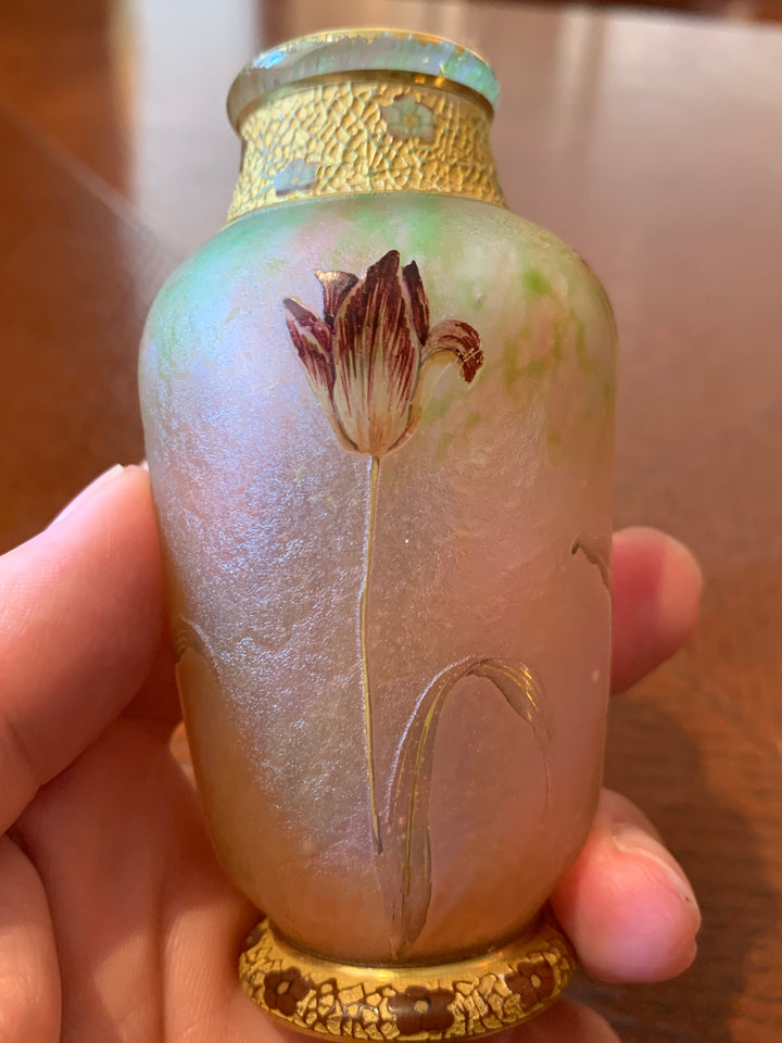 ドーム兄弟（ドームナンシー）シクラメンの花と金彩の花瓶