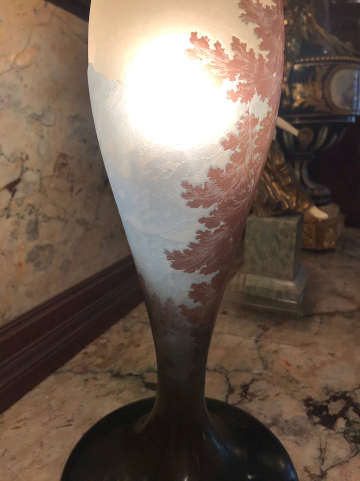 エミールガレ　山岳風景と鷲尾のアールヌーボー時代のアンティークテーブルランプ