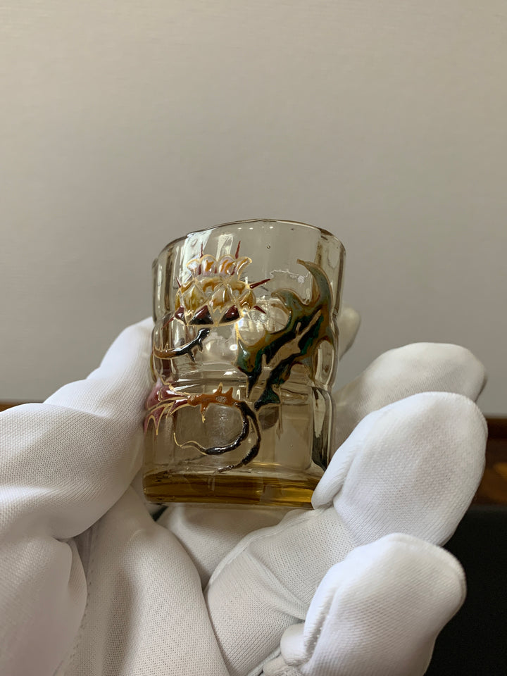 エミールガレの初期作品　エナメルガラスが使われたアザミのリキュールグラス