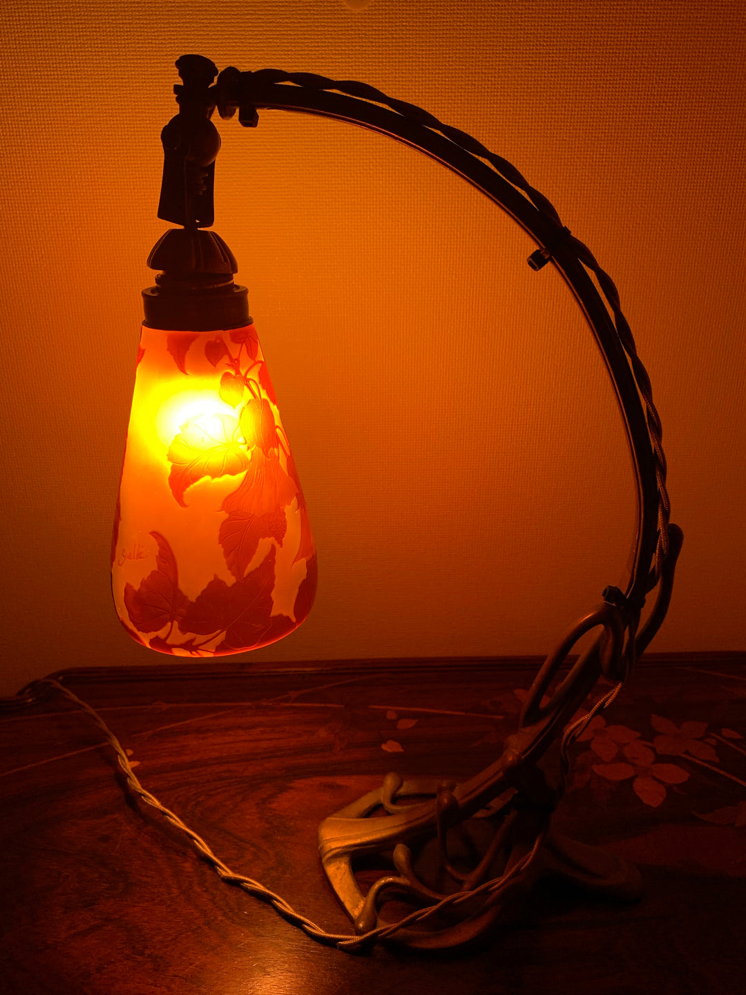 エミールガレ　フクシアの花テーブルのランプ