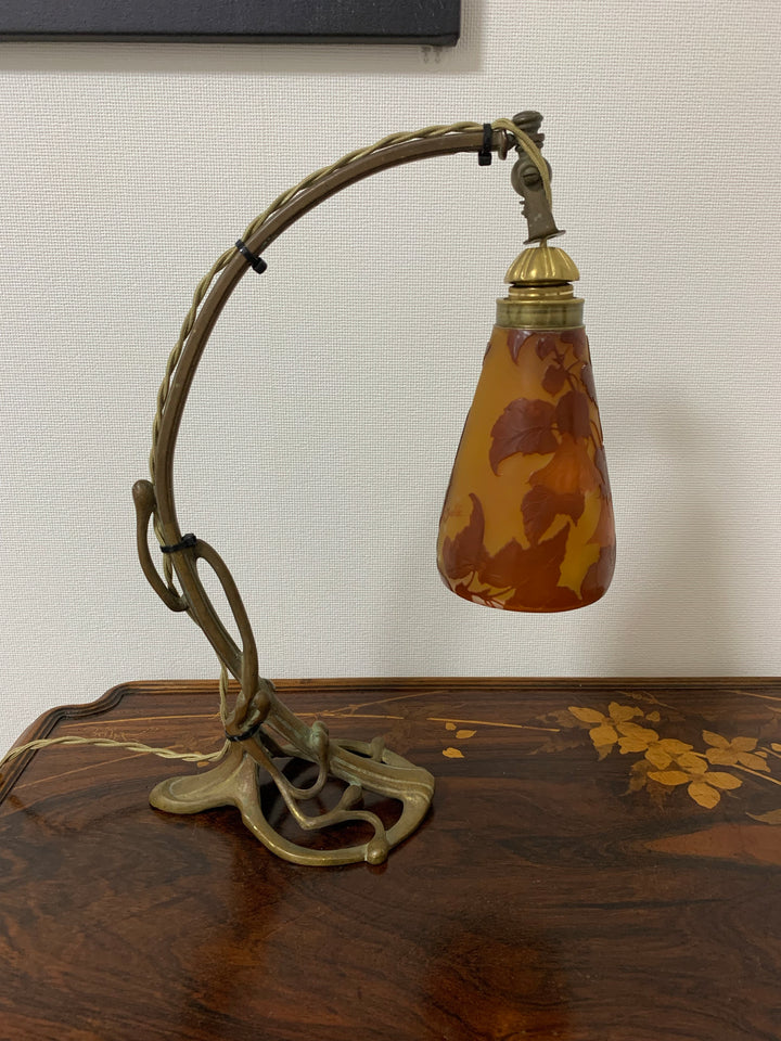 エミールガレ　フクシアの花テーブルのランプ