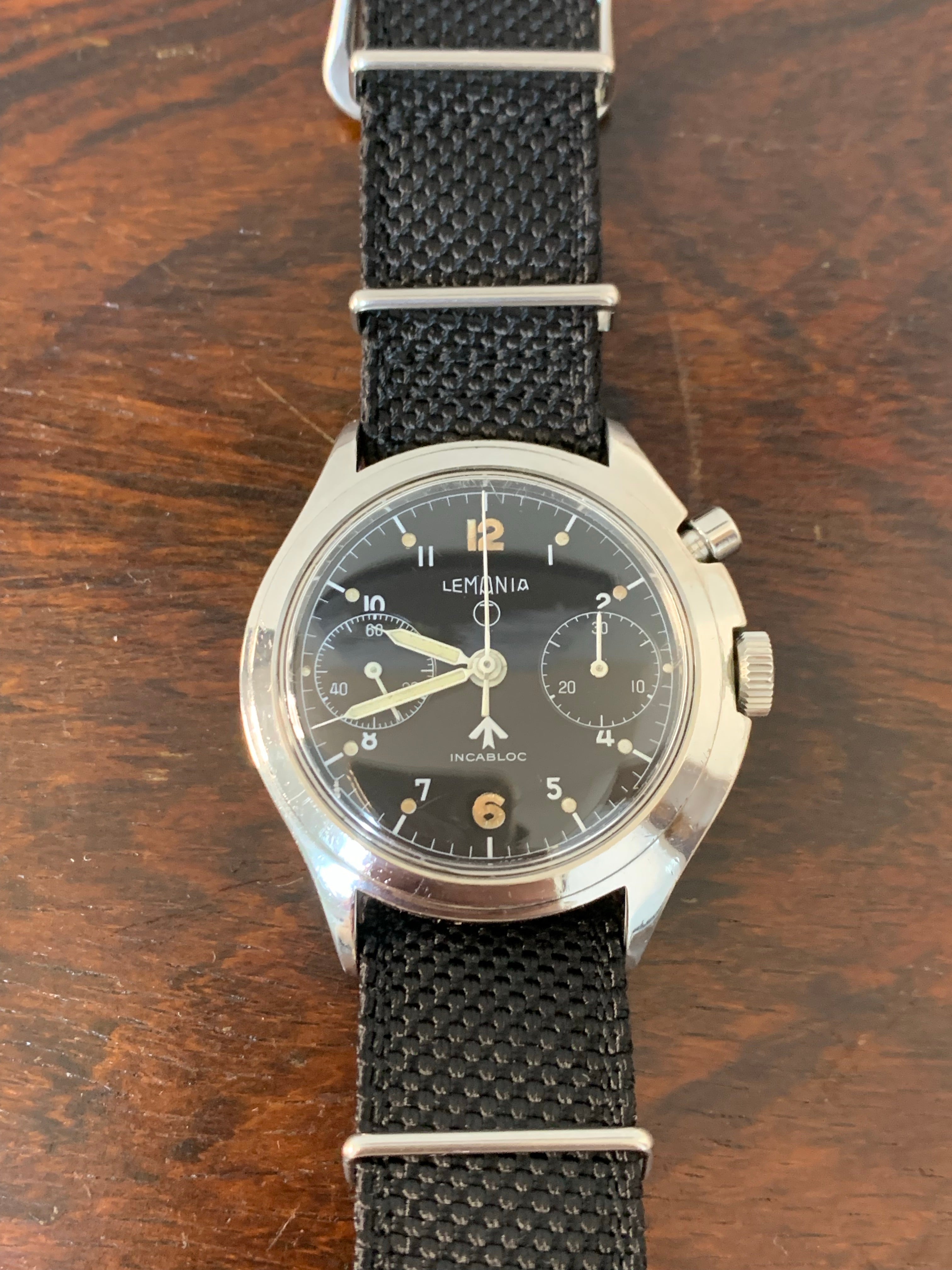 レマニア ワンプッシュクロノグラフ ミリタリーウォッチ サードモデル