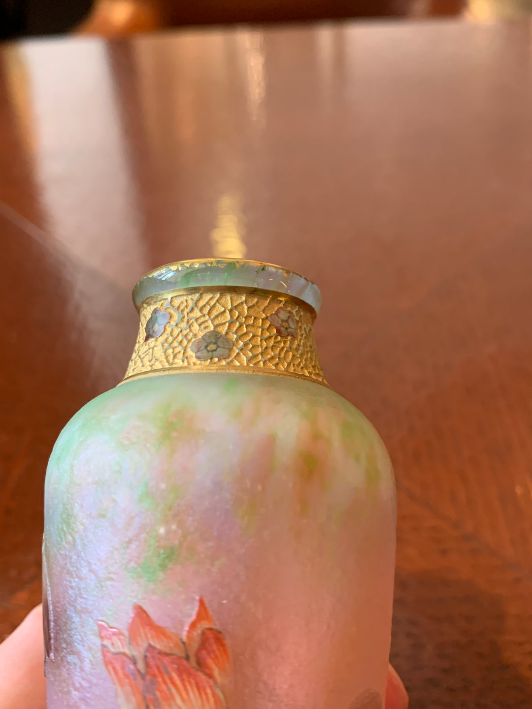 ドーム兄弟（ドームナンシー）シクラメンの花と金彩の花瓶