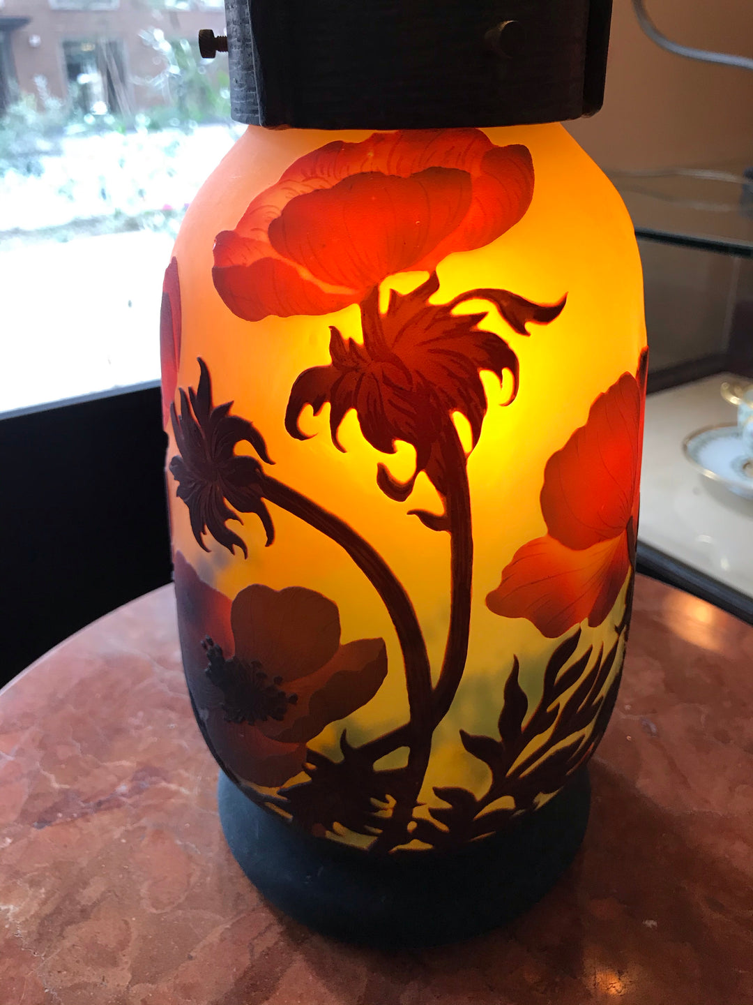 ミューラー兄弟　アネモネの花のテーブルランプ