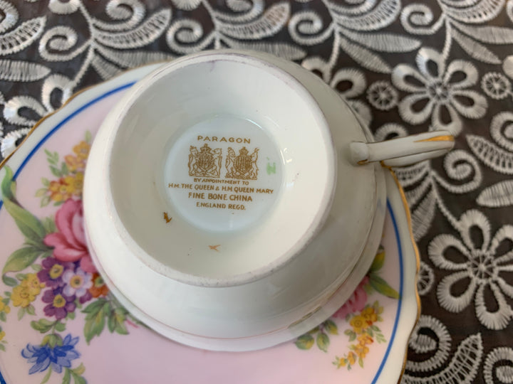 パラゴン（paragon）食器　ピンクローズと忘れな草のティーカップ&ソーサー