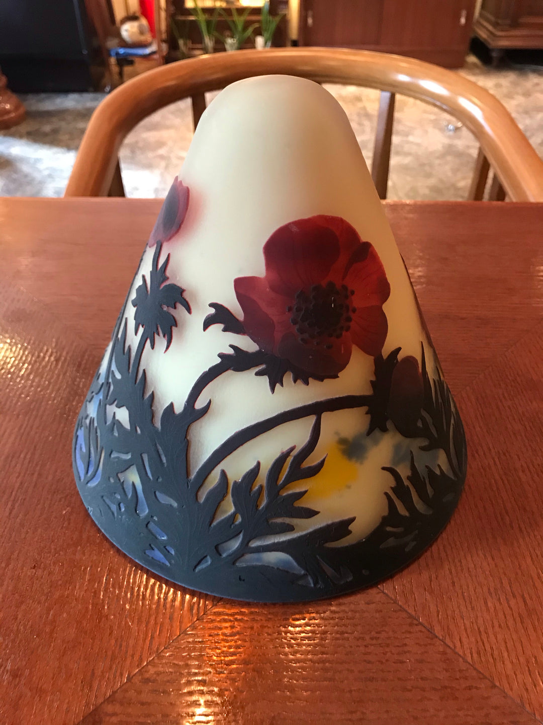 ミューラー兄弟　アネモネの花のテーブルランプ