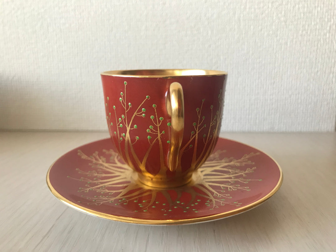 ロイヤルウースター　エンジのつる草模様のカップ＆ソーサー