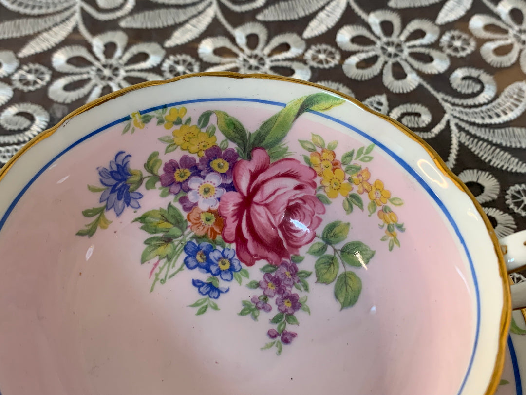 パラゴン（paragon）食器　ピンクローズと忘れな草のティーカップ&ソーサー