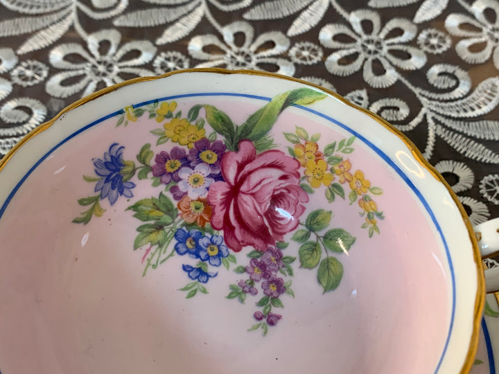 パラゴン（paragon）食器　ピンクローズと忘れな草のティーカップ&ソーサー