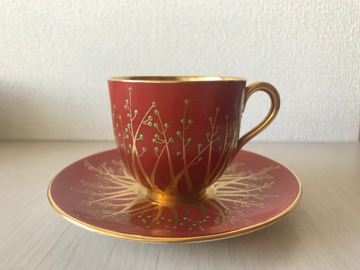 ロイヤルウースター　エンジのつる草模様のカップ＆ソーサー