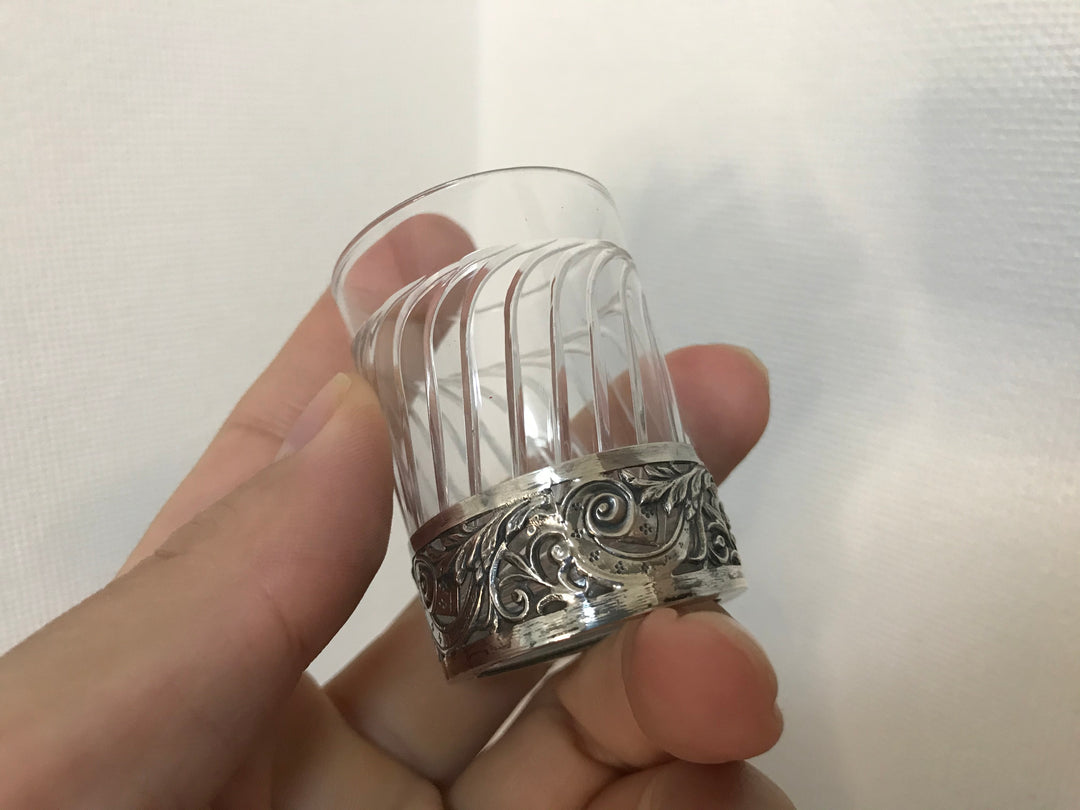 オールドバカラ　シルバーホルダーのリキュールグラス