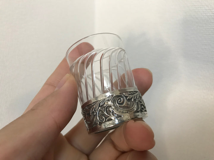オールドバカラ　シルバーホルダーのリキュールグラス