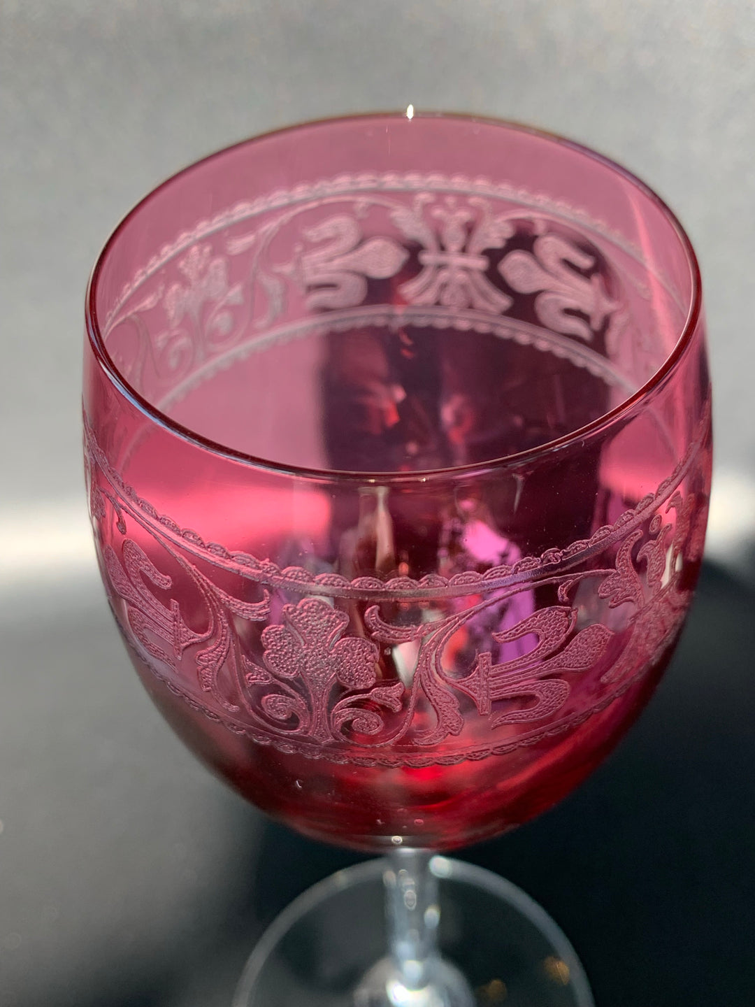 オールドバカラ　メディシス　ワイングラス　アメジスト（レッド）クリスタル