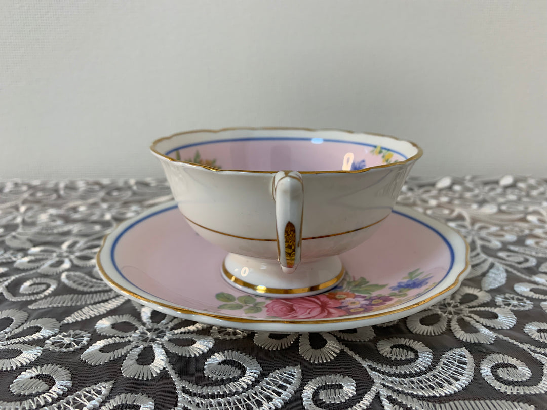 パラゴン（paragon）食器　ピンクローズと忘れな草のティーカップ&ソーサー