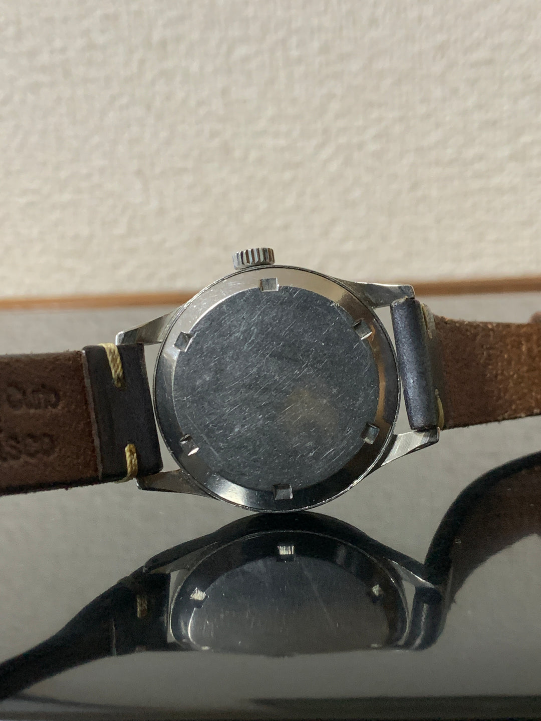 ヴィンテージ　オメガ　スウェーデン向けグレーダイヤル腕時計