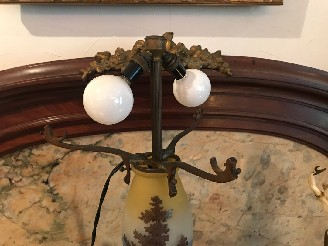 エミールガレ　山岳風景と鷲尾のアールヌーボー時代のアンティークテーブルランプ