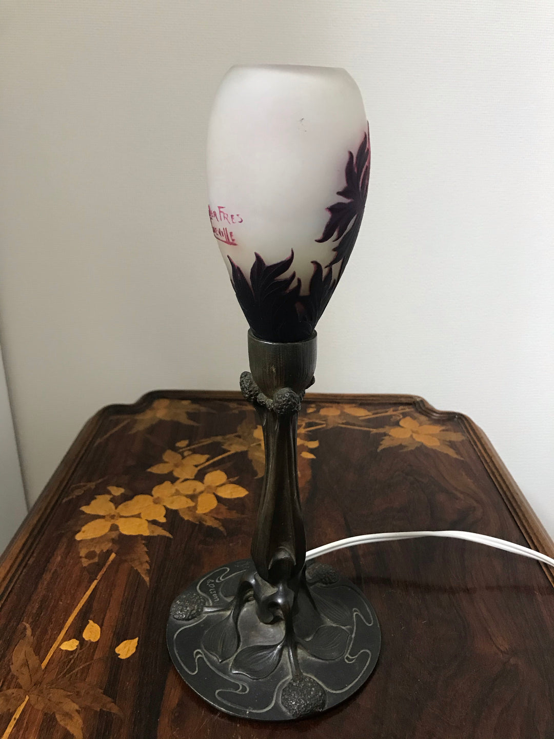 2/15日13:10分に売り切れました！最高峰！ミューラー兄弟　アネモネの花のテーブルランプ（アールヌーボーランプ）