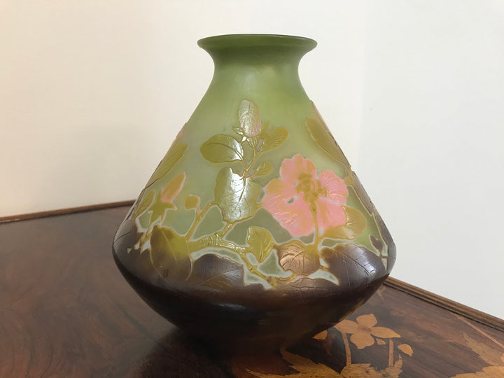 エミールガレ　林檎（りんご）の花の花瓶