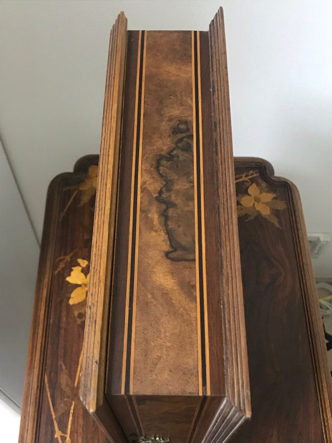 2/21日11:57分に売り切れました。エミールガレ 初期作品 マルケトリ技法を使ったボックス(木製ウッド作品)