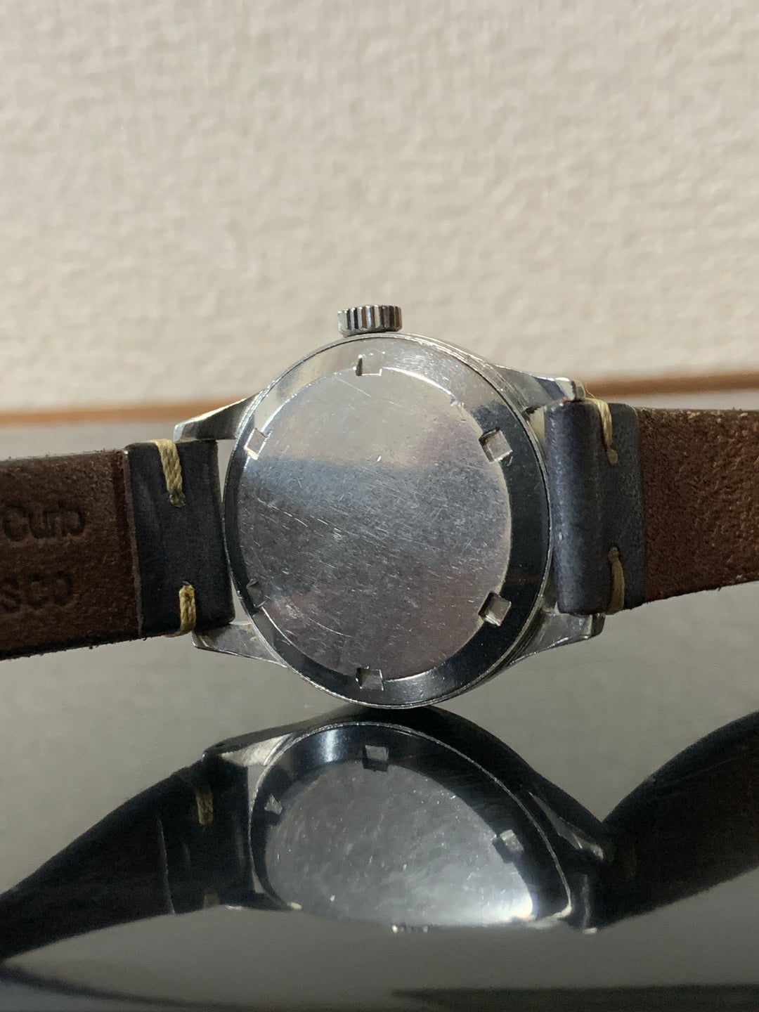 ヴィンテージ　オメガ　スウェーデン向けグレーダイヤル腕時計