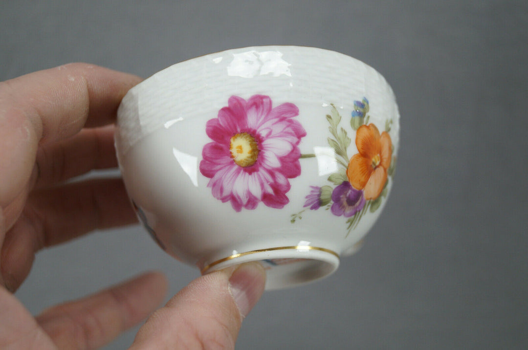 KPM Berlin Hand Painted Dresden Floral Butterfly & Gold Tea Cup & Saucer A