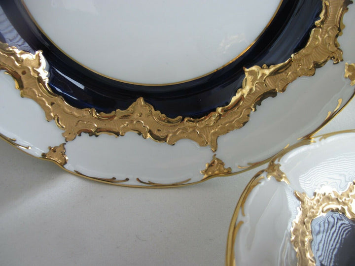 Schöne Meissen Kaffee-Sammeltasse in B-Form mit Kobalt und Gold