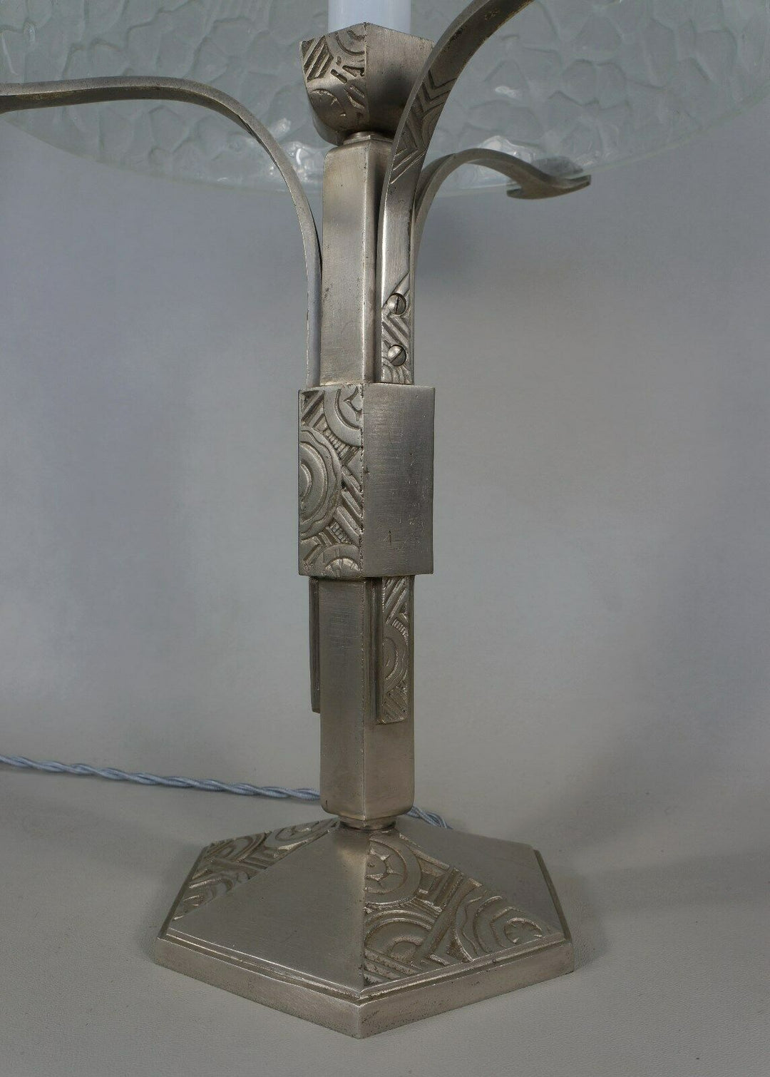 LARGE FRENCH ART DECO LAMP BY NICOLAS GILLEN . muller degué daum era 1930 France