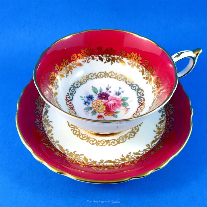 パラゴン　華麗な縁と赤や青の花柄カップ&ソーサー