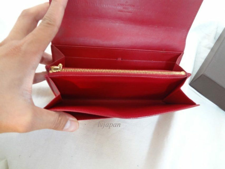 Authentic LOUIS VUITTON Vernis Long Wallet Red