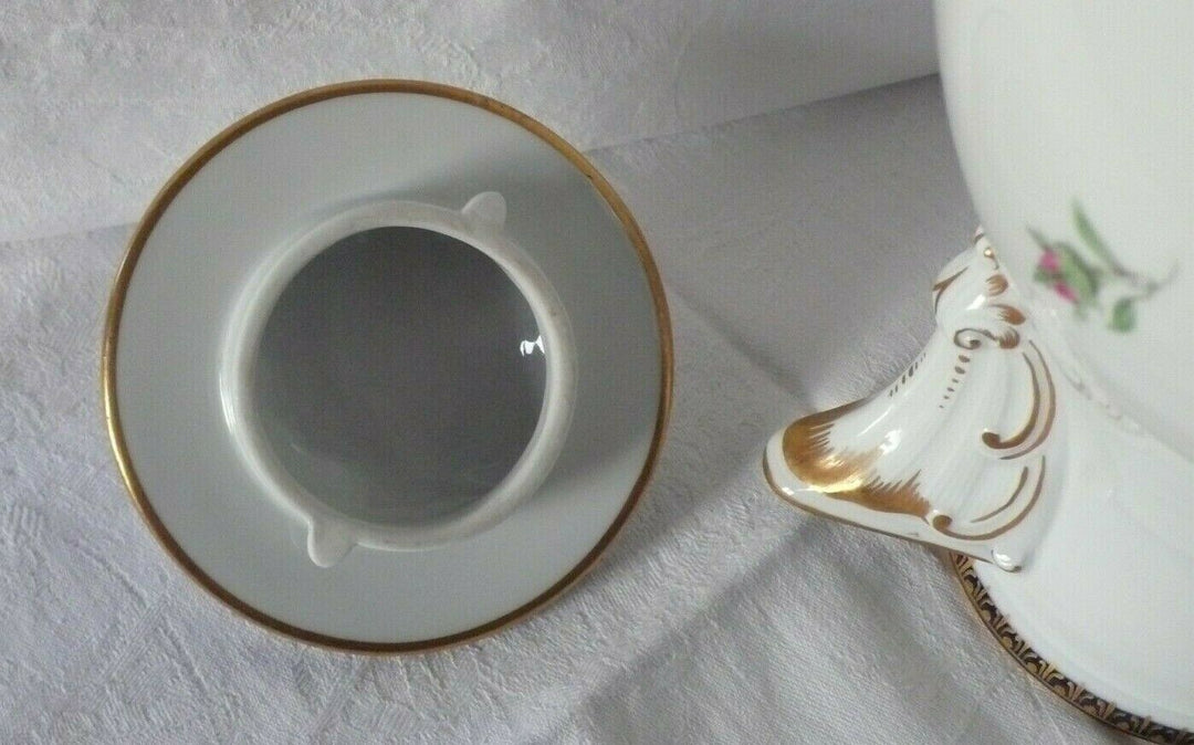 Große Kaffeekanne Meißen Schwertermarke Porzellan reiche Blumenmalerei , A-Kante