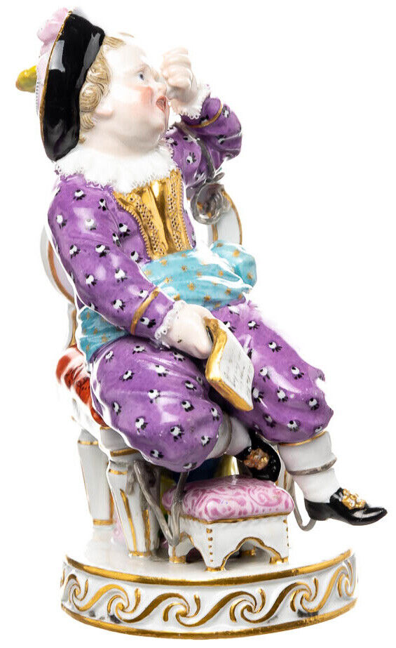 フィギュア マイセン人形　椅子の上の少年1850-1924　 M.A.アシエ モデルF49