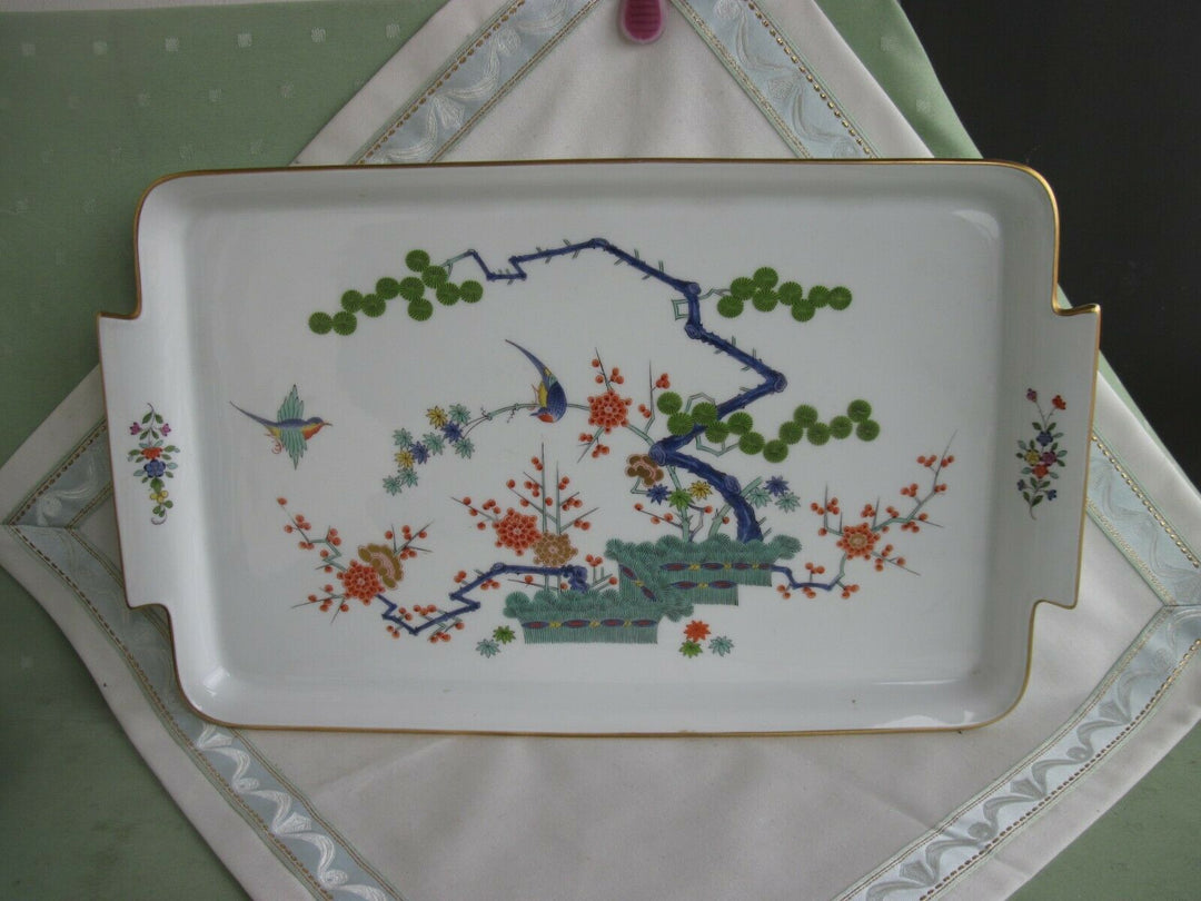 Schönes großes Meissen Tablett in Dekor Indisches Astmuster, drei Freunde