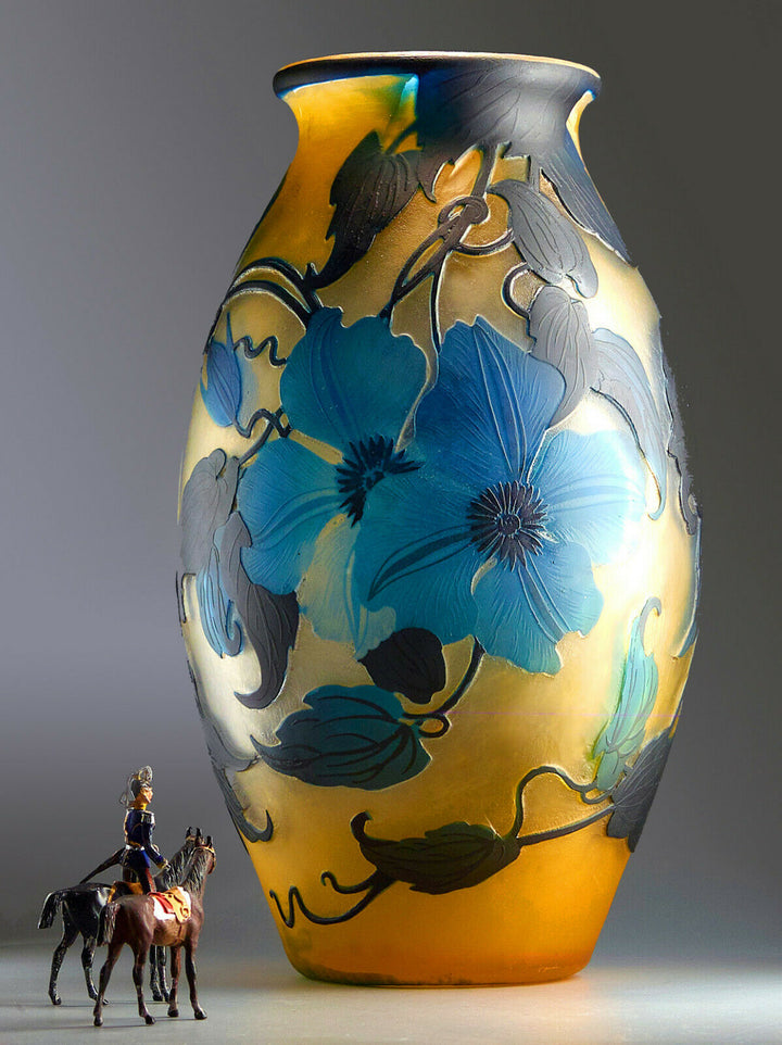 ミューラー兄弟　クレマチスの花の花瓶