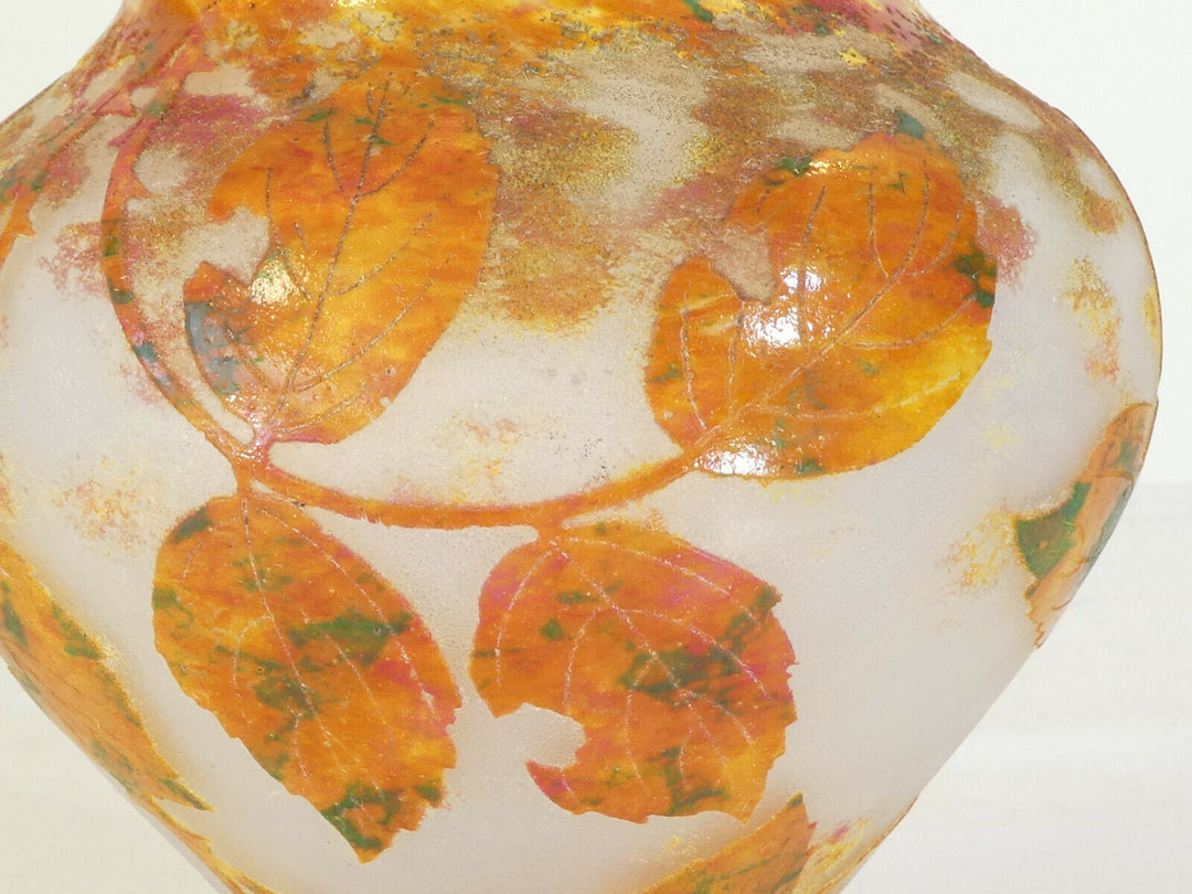 Vase DAUM NANCY les Rosiers en Autonme en Pate de verre degagé a l'acide