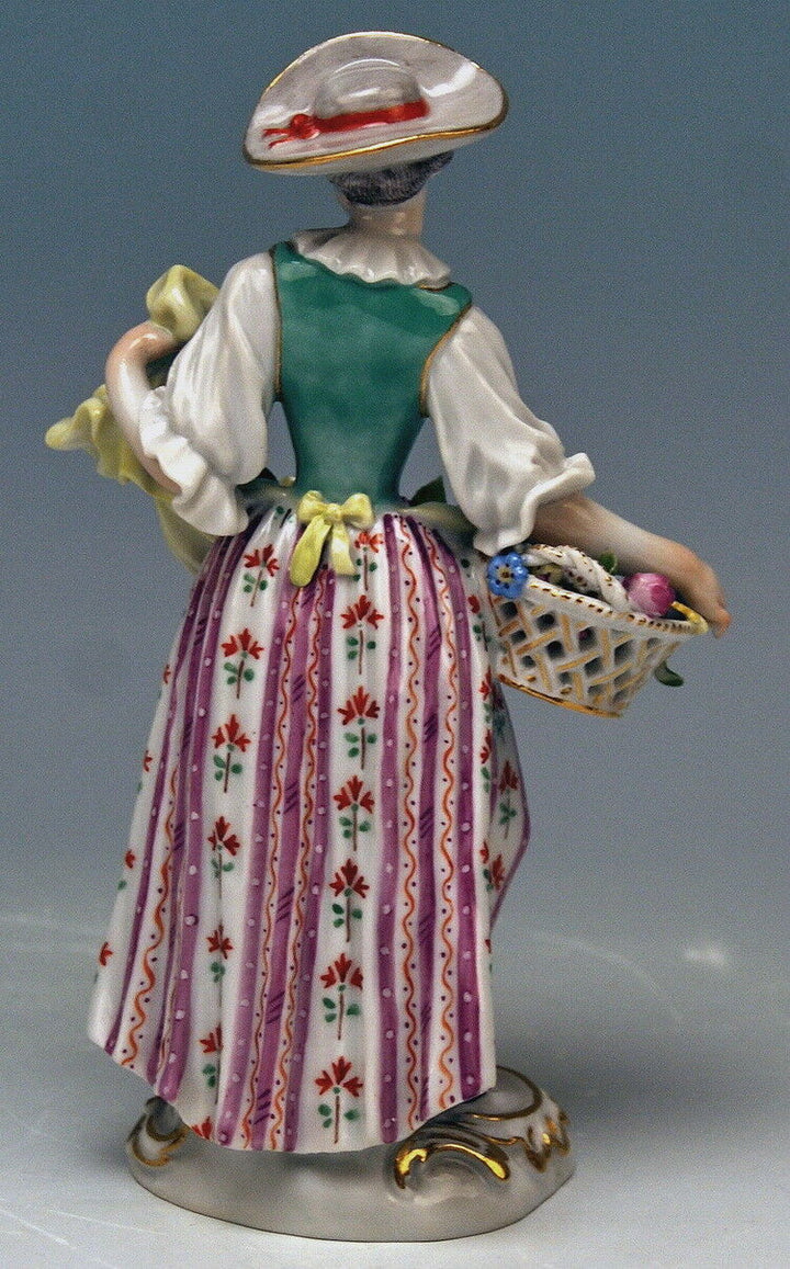 MEISSEN マイセン FIGUR GÄRTNERIN KORB MIT BLUMEN KÄNDLER SERIES GARDENERS MNR: 2779