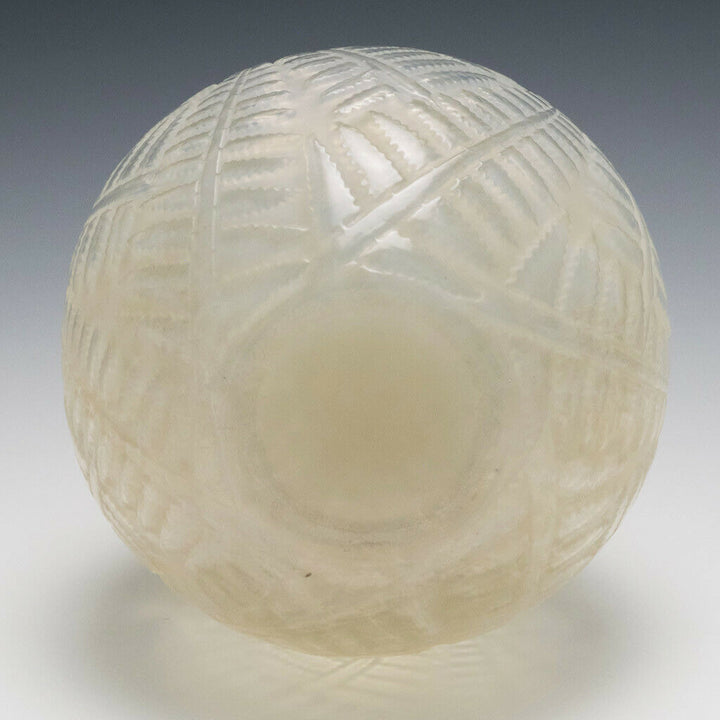 Opalescent Rene Lalique Espalion Vase Designed 1927 Marcilhac 996