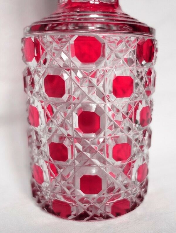 Toilet bottle in crystal Baccarat, model pontarlier diamonds precious stones