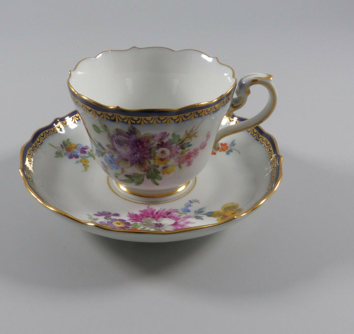  Meissen Kaffeetasse Untertasse A-Kante Blumen Bukett schräg 2. Wahl 111120
