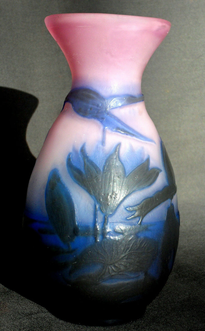 Joli vase Galle aux nenuphars, belles couleurs, parfait , era Daum 1900