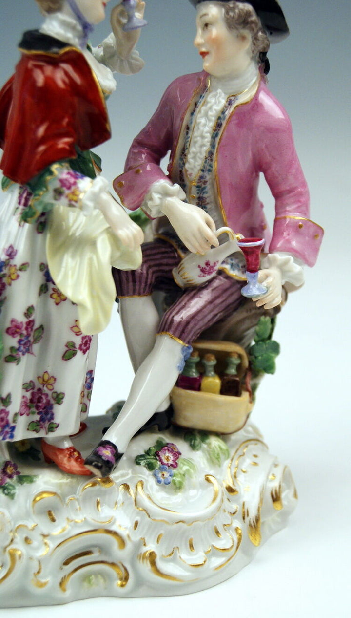 MEISSEN FIGUR GRUPPE LIEBESPAAR DER GESCHMACK COUPLE BEING BUSY MNR:2980 UM 1870