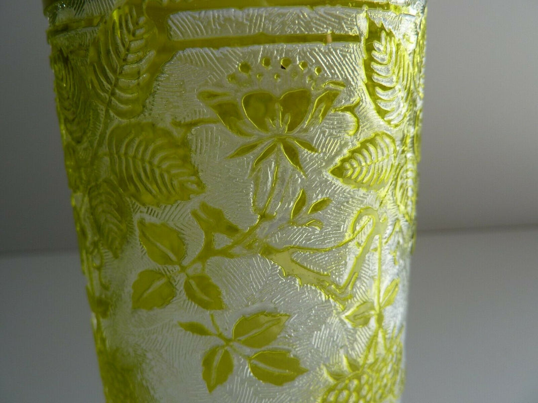vase dégagé à l'acide de Baccarat cameo vase