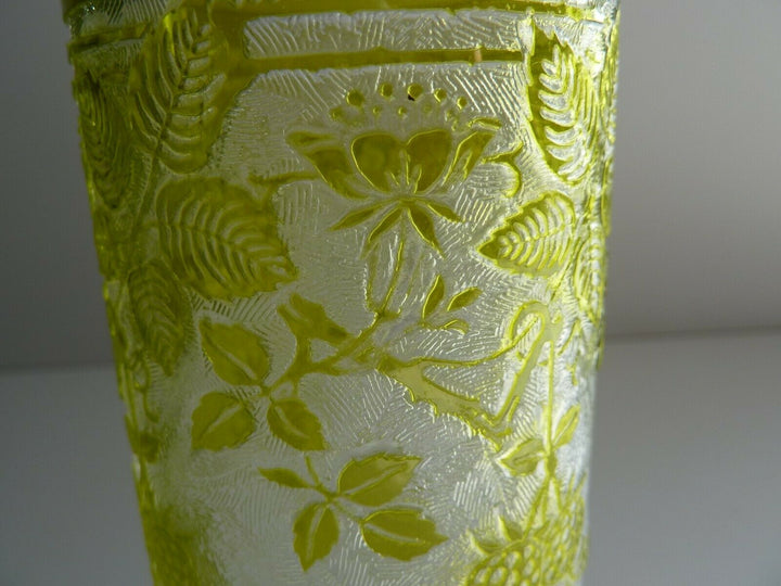 vase dégagé à l'acide de Baccarat cameo vase