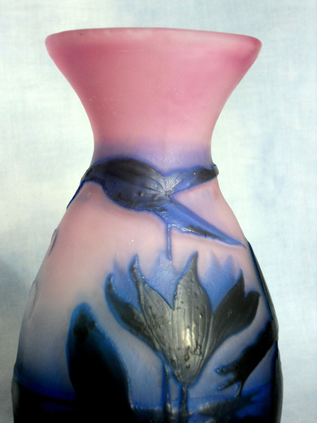 Joli vase Galle aux nenuphars, belles couleurs, parfait , era Daum 1900