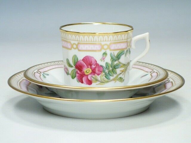 ロイヤルコペンハーゲン　フローラダニカ　カップ＆ソーサー
