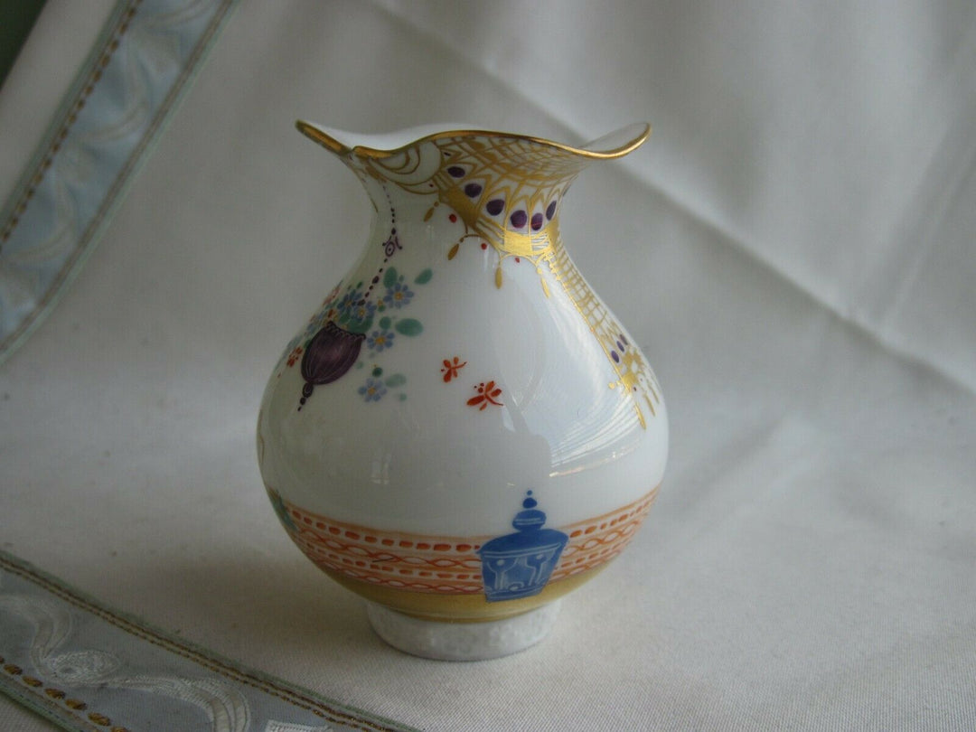 Schöne Meissen Tisch-Vase in Dekor 1001 Nacht