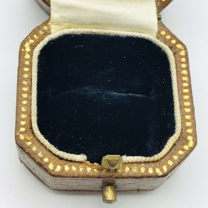 ANTIQUE/VINTAGE RING BOX JEWELLERY DISPLAY JEWELRY PRESENTATION CASE D&J WELLBY