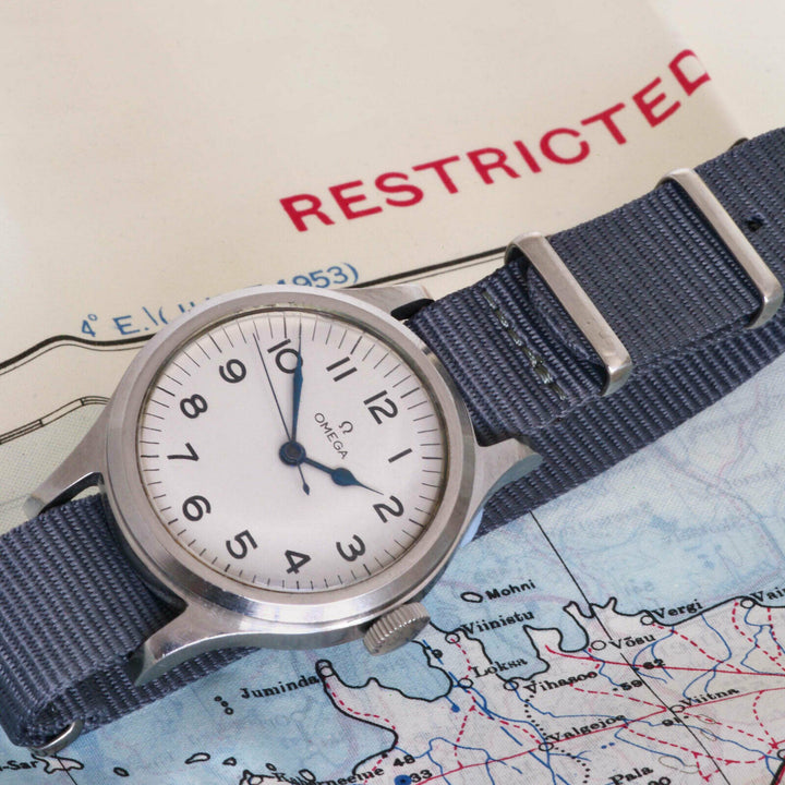 ヴィンテージ　オメガ　イギリス軍　ミリタリーウォッチRAF6B/159 4894 1956年製