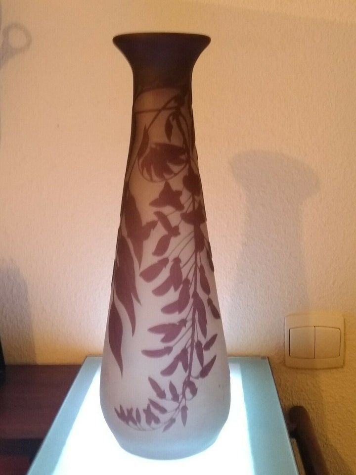 Emile Gallé Vase en verre gravé à décor de glycine ART NOUVEAU 1900