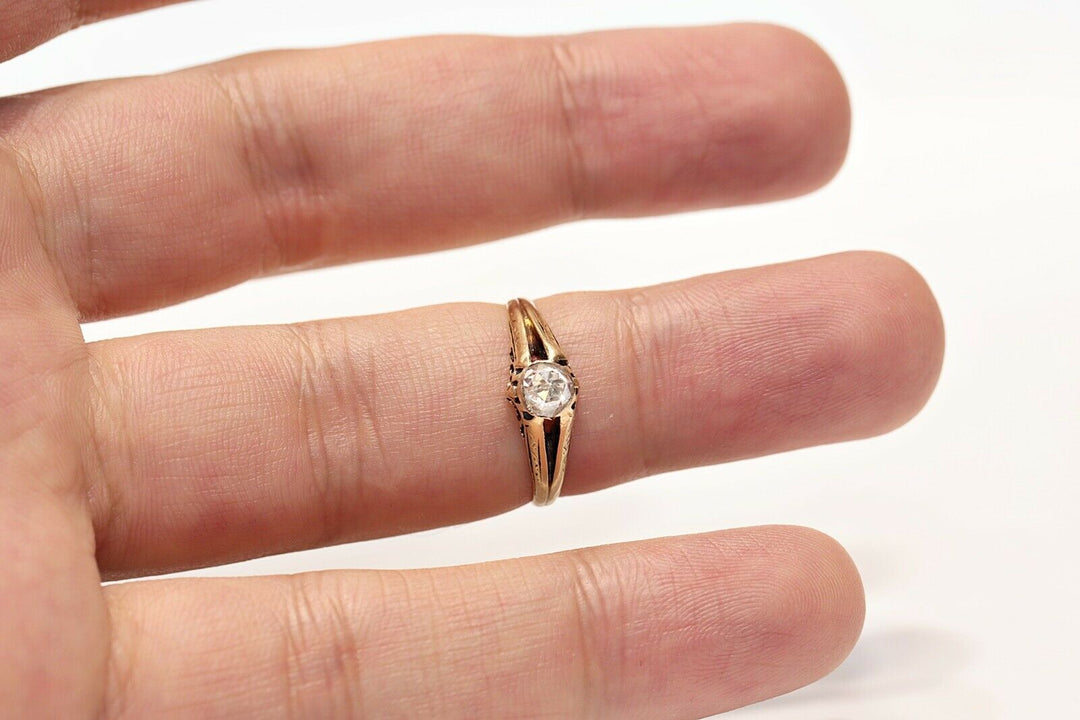 アンティーク 18K ナチュラルローズカットダイヤモンドのソリテールリング
