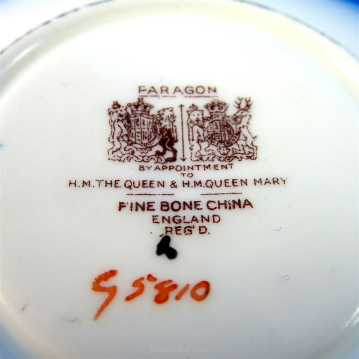 パラゴン　大輪ローズのブラックコルセット型カップ＆ソーサー